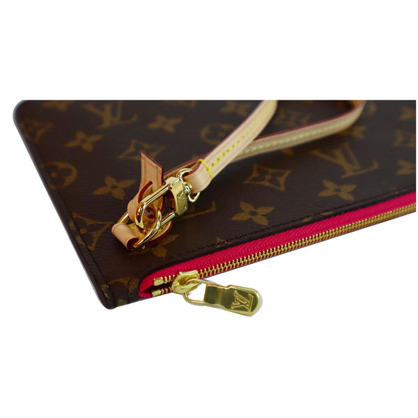 Louis Vuitton Pochette Neverfull MM Monogram Canvas Bag focused view
