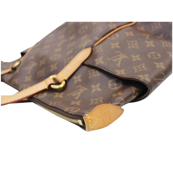 LOUIS VUITTON Totally MM Monogram Canvas Shoulder Bag Brown