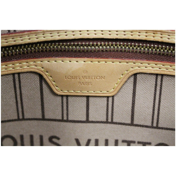 LV Neverfull MM Monogram Canvas Tote Bag logo