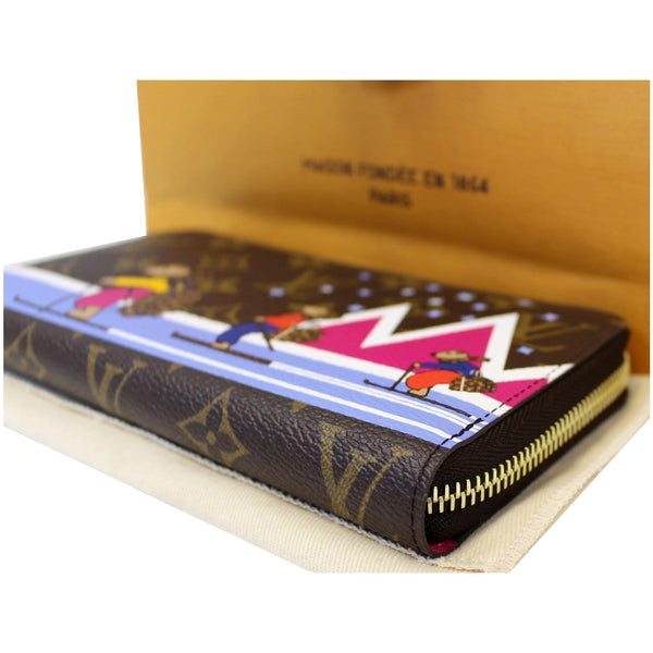 Louis Vuitton Holiday Zippy Wallet - Lv Monogram Wallet - authentic