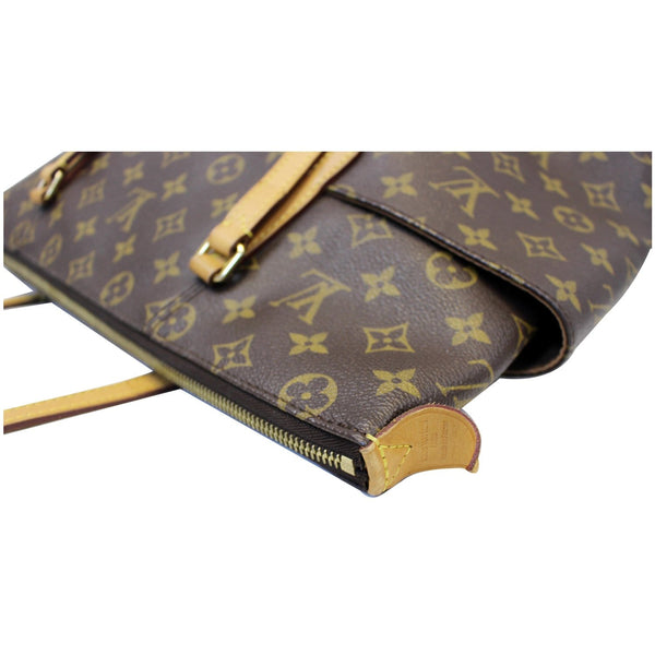 Louis Vuitton Totally MM Monogram Canvas Tote Bag - corner
