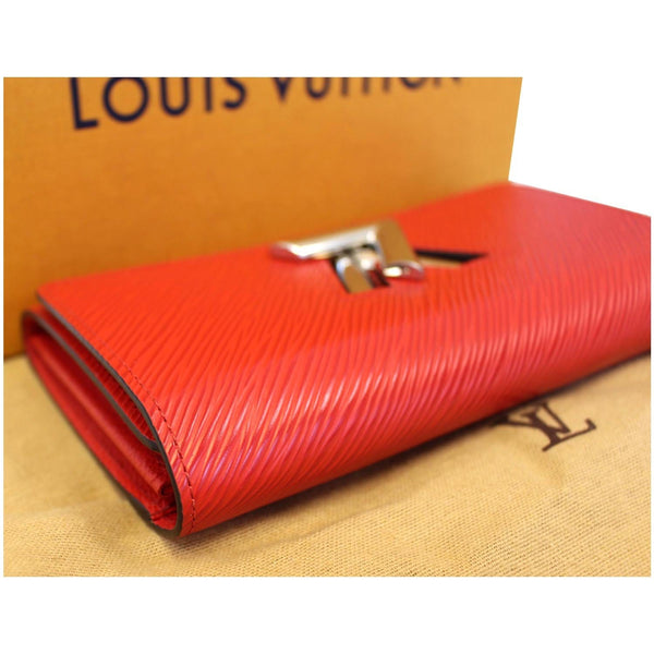Louis Vuitton Twist Wallet Epi Leather Coquelicot - corner view