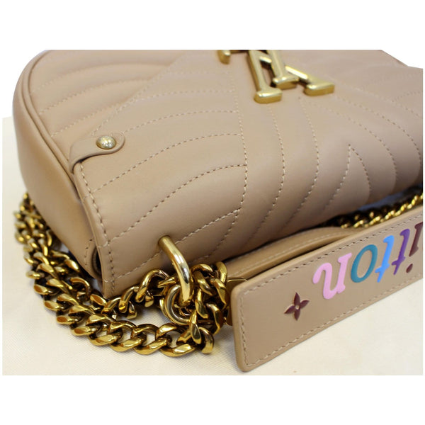 LOUIS VUITTON New Wave Chain MM Calfskin Leather Shoulder Bag Noisette