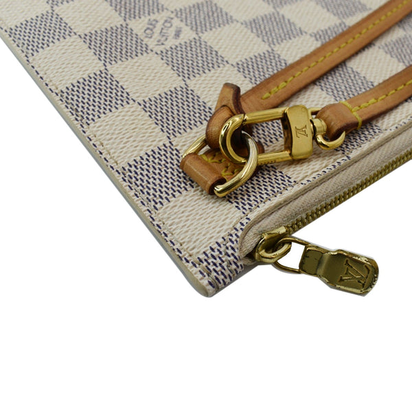 LOUIS VUITTON Neverfull Damier Azur Pochette Wristlet Pouch White