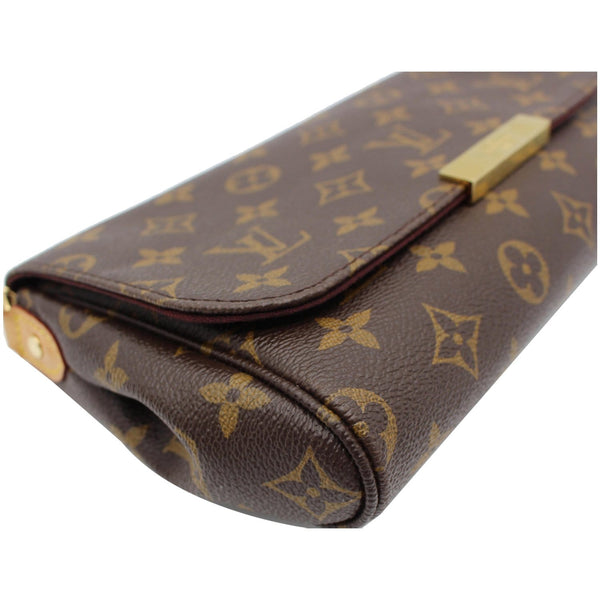 LOUIS VUITTON Favorite MM Monogram Canvas Crossbody Bag Brown