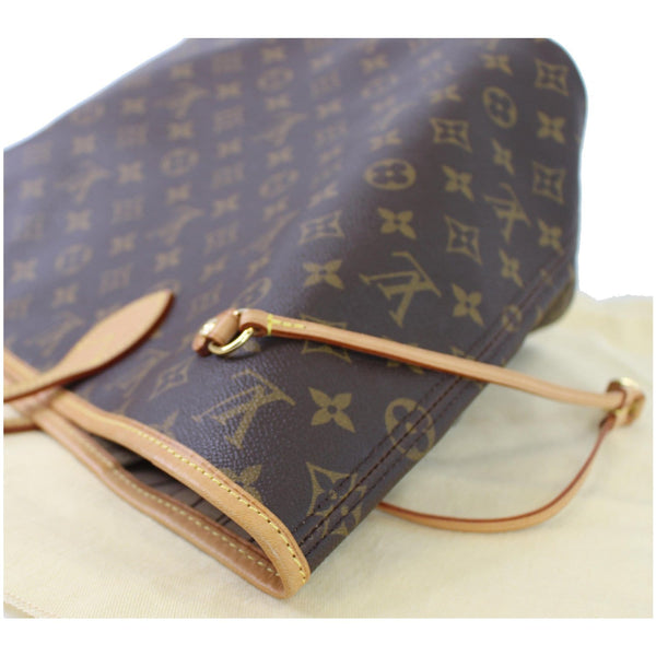 Louis Vuitton Neverfull MM Monogram Canvas Tote Bag corner side preview