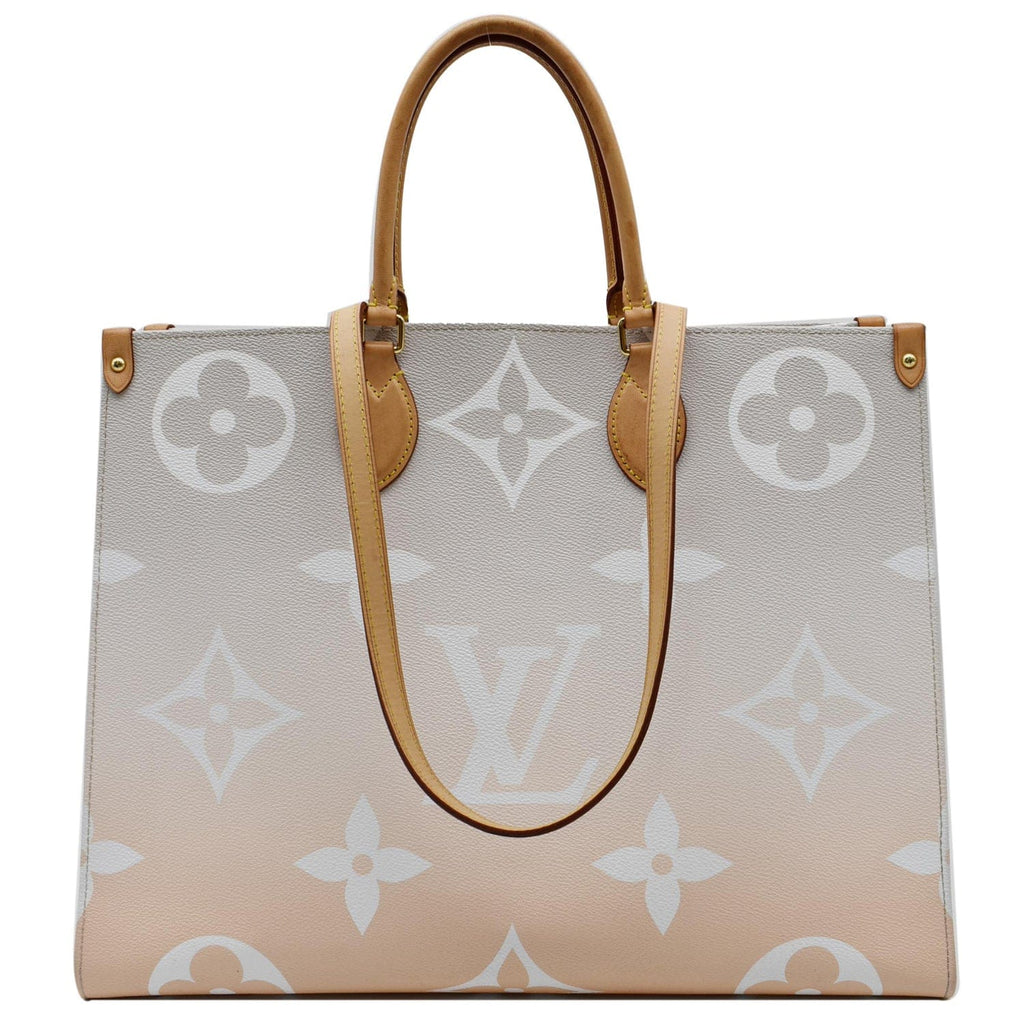 LOUIS VUITTON Monogram Giant By The Pool OnTheGo GM Brume 1307902