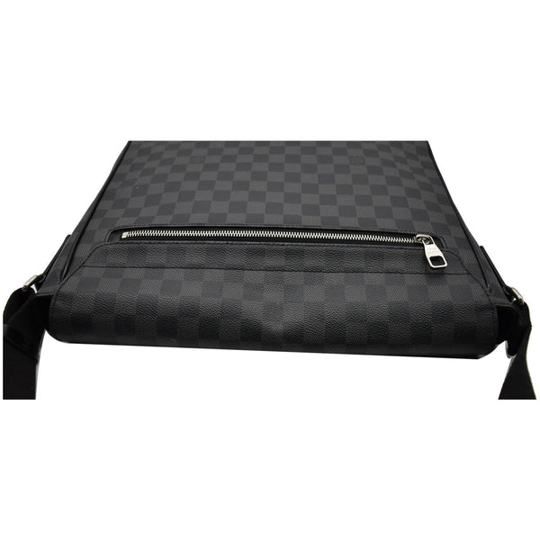 LOUIS VUITTON District GM Damier Graphite Messenger Crossbody Bag Black