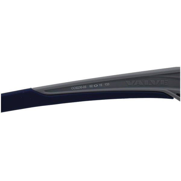 OAKLEY OO9236-05 Valve Matte Fog Sunglasses Gray Polarized Lens