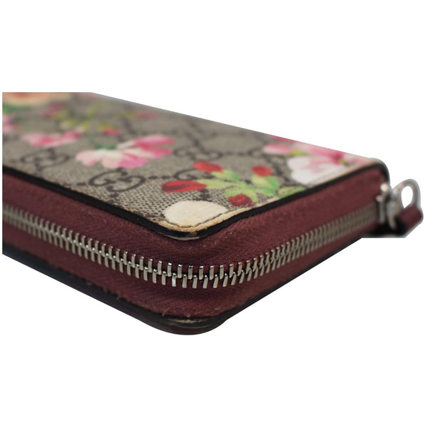 GUCCI GG Blooms Supreme Canvas Zip Around Wallet Beige/Ebony 404071