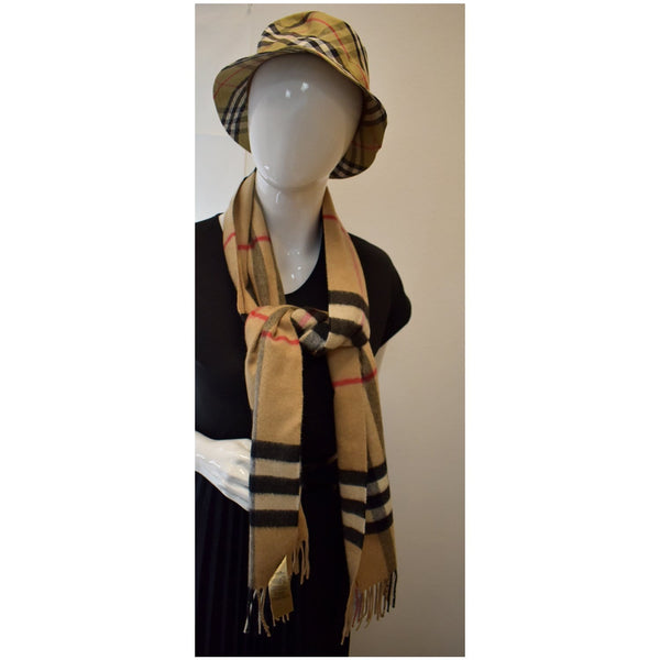 BURBERRY Classic Check Cashmere Scarf Biege
