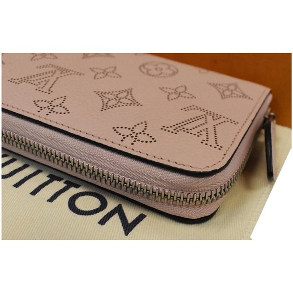 LOUIS VUITTON Mahina Leather Zippy Wallet Magnolia