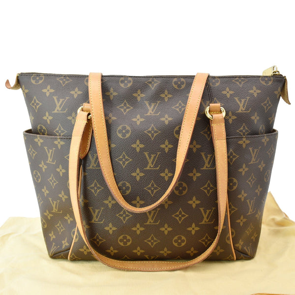 LOUIS VUITTON Totally MM Monogram Canvas Shoulder Bag Brown