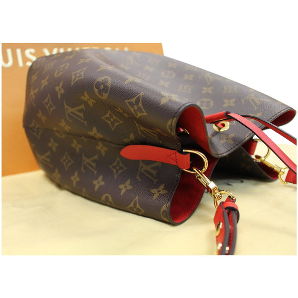 close view lv NeoNoe Monogram Canvas Shoulder Bag