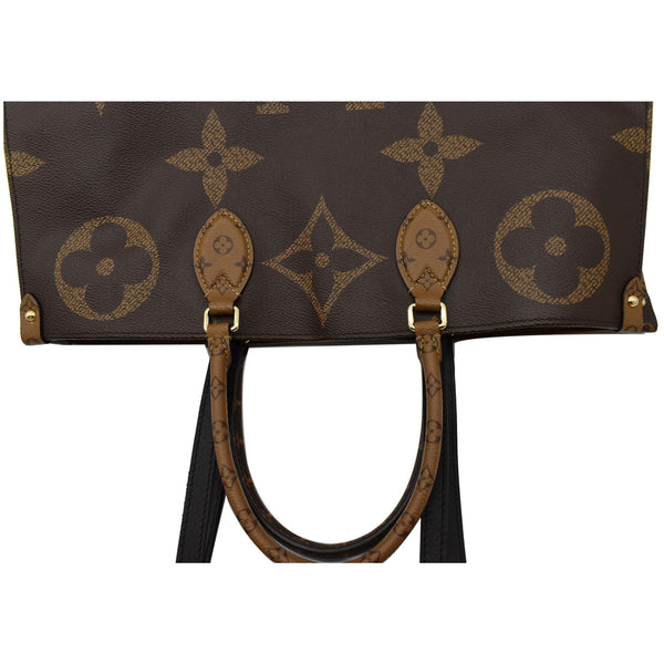 LOUIS VUITTON Onthego GM Giant Monogram Canvas Tote Shoulder Bag Brown