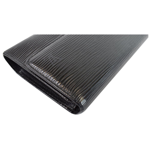 LOUIS VUITTON Porte-Tresor Epi Leather International Wallet Black