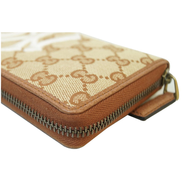 Gucci Zip Around NY New York Yankees Patch Pouch