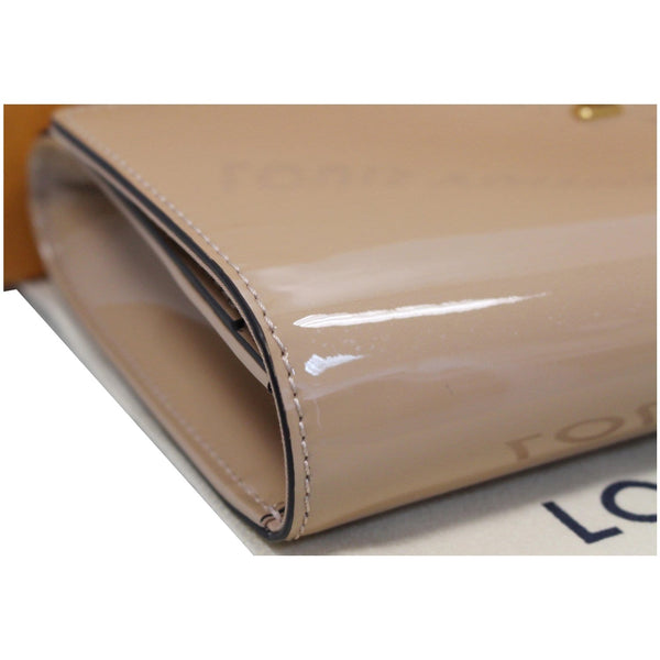 LOUIS VUITTON Louise Patent Leather Long Wallet Nude