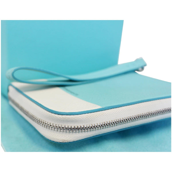 Tiffany & Co Wallet Block Zip Around White & Blue - online