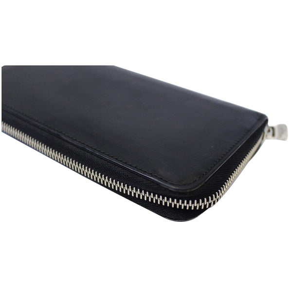 Louis Vuitton Wallet - cornerview