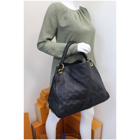 Louis Vuitton Artsy MM Empreinte Leather HandBag