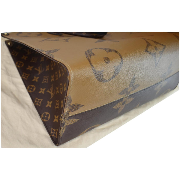 Louis Vuitton Onthego GM Reverse Monogram Canvas Bag - close corner view