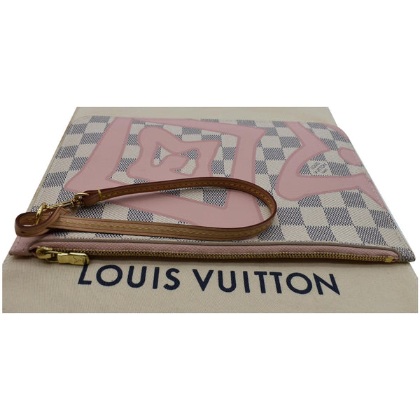 Louis Vuitton Neverfull MM Tahitienne Clutch pink