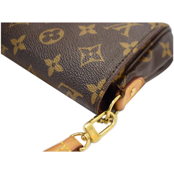 Louis Vuitton Favorite PM Monogram Canvas handbag corner