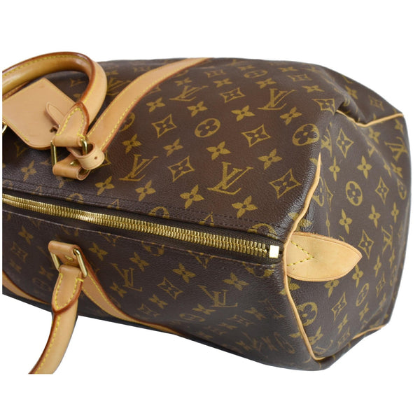 Louis Vuitton Keepall 50 Monogram Canvas Travel Bag - cloased zip