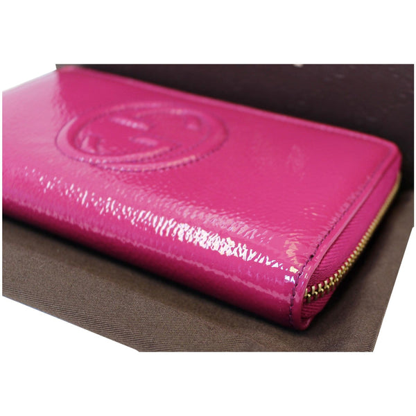 GUCCI Soho Interlocking G Leather Zip Around Wallet Fuchsia-US