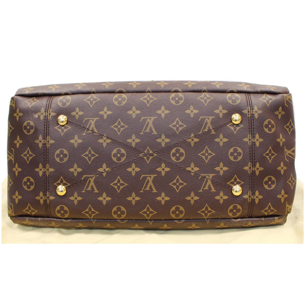 Louis Vuitton Artsy MM Monogram Canvas Bag bottom