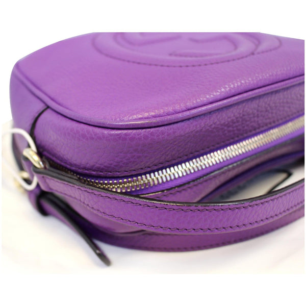 Gucci Crossbody Bag Soho Disco Pebbled Leather - side view