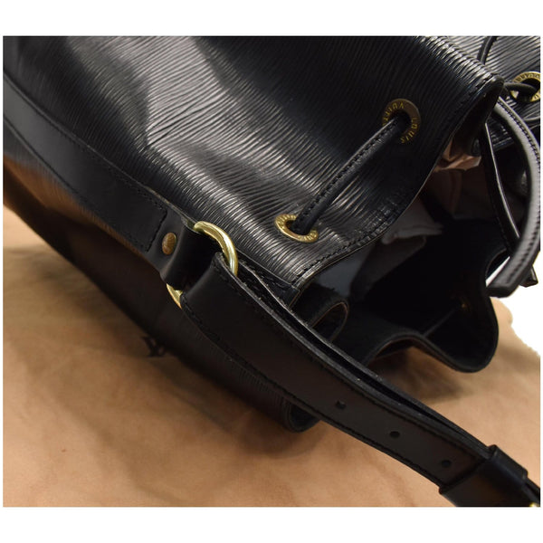 Louis Vuitton Petit Noe Epi Leather handbag side preview