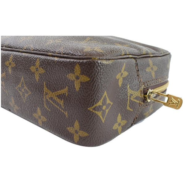 Louis Vuitton Trousse Toilette 23 Cosmetic clutch corner