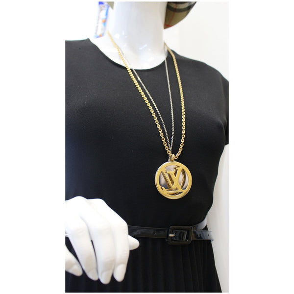 Louis Vuitton Louise Long Necklace Gold shop now