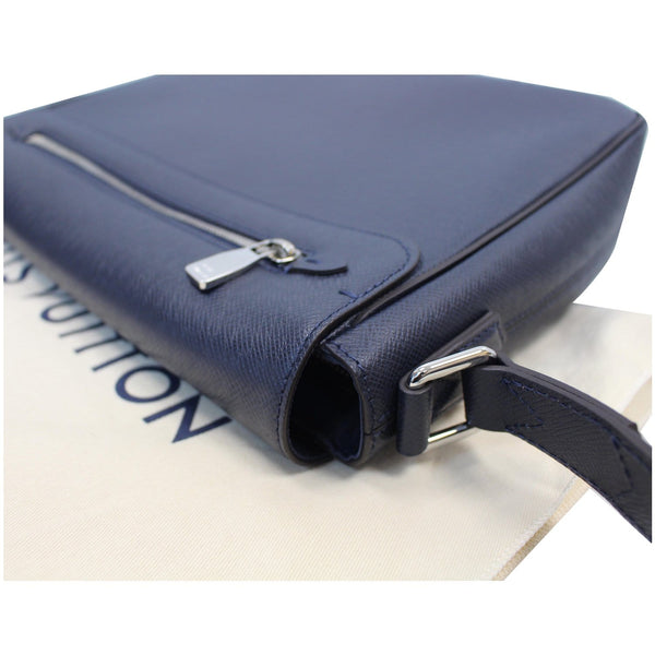 Louis Vuitton Roman MM Taiga Leather Bag Corner