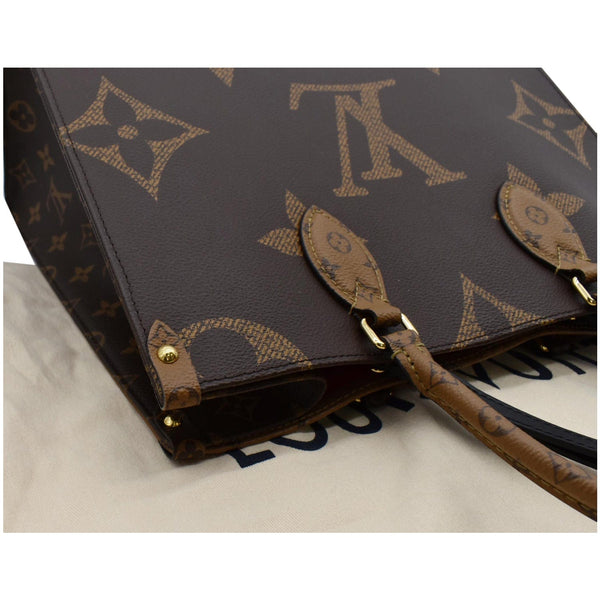 LOUIS VUITTON Onthego MM Giant Monogram Canvas Tote Shoulder Bag Brown