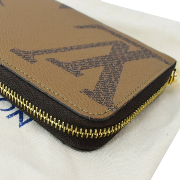 LOUIS VUITTON Giant Monogram Reverse Zippy Wallet Brown