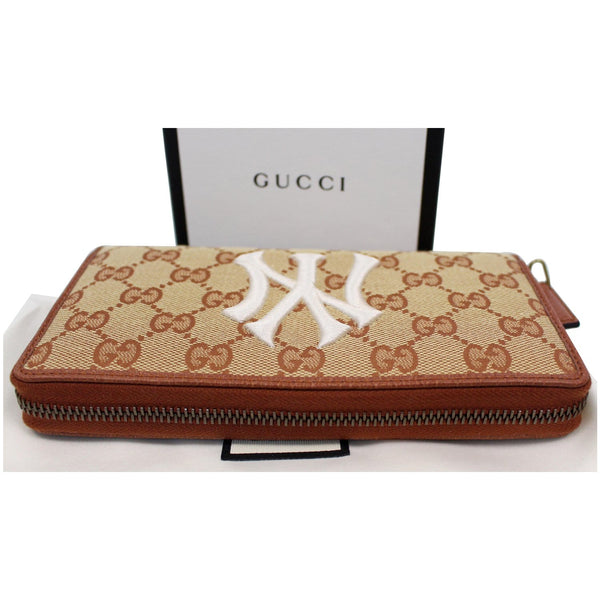 GUCCI Zip Around NY New York Yankees Patch Wallet Brown 547791 - Last Call