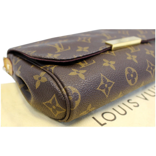 LOUIS VUITTON Favorite MM Monogram Canvas Crossbody Bag Brown