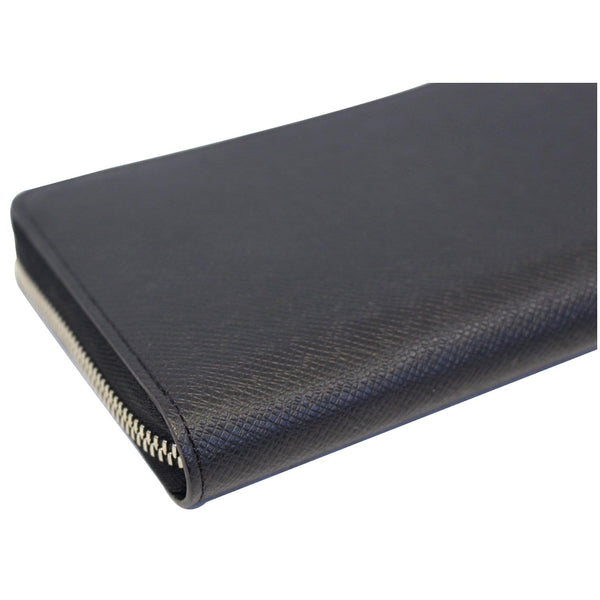 Louis Vuitton Zippy Wallet Organizer Taiga pure Leather Black