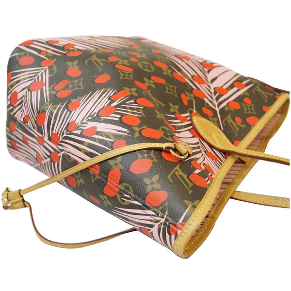 close view lv Neverfull MM Monogram Jungle Dot Bag