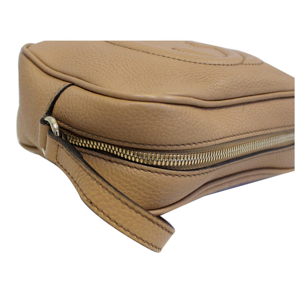 GUCCI Soho Disco Pebbled Leather Small Crossbody Bag Beige 308364