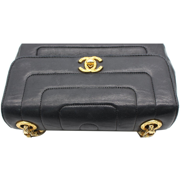 CHANEL Vintage Border Flap Lambskin Shoulder Bag Black