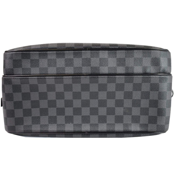 Louis Vuitton Sac Leoh Damier Graphite Messenger Bag - bottom side