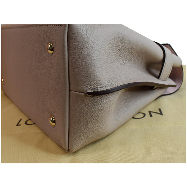 Louis Vuitton Lockme Ever MM Pebbled Leather Shoulder Bag Greige