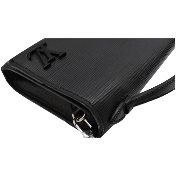 LOUIS VUITTON Clery Pochette Epi Leather Shoulder Bag Black