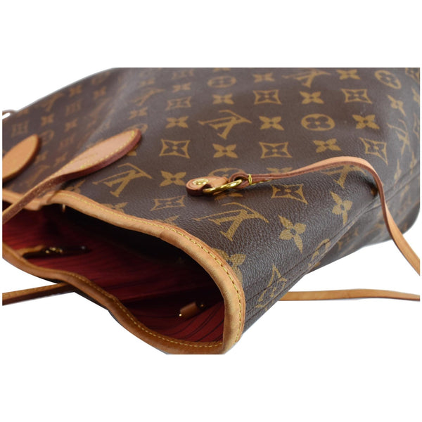 Louis Vuitton Neverfull Tote Bag corner preview