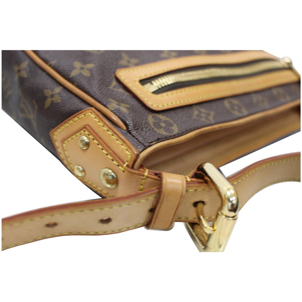 focused LV Hudson GM Monogram Canvas Shoulder Bag
