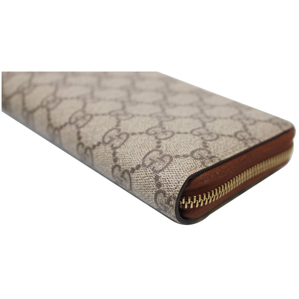 Gucci GG Supreme Zip Around Wallet Beige-brown color